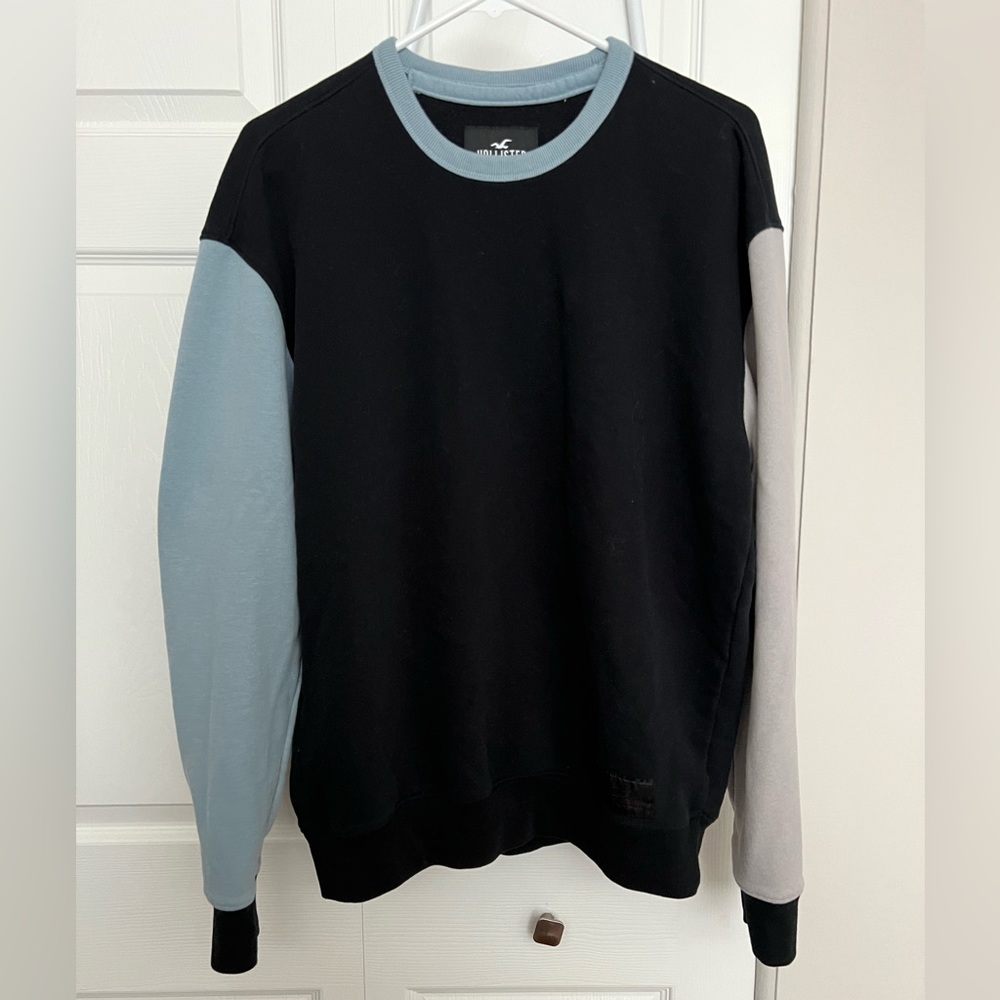 Hollister sweatshirt